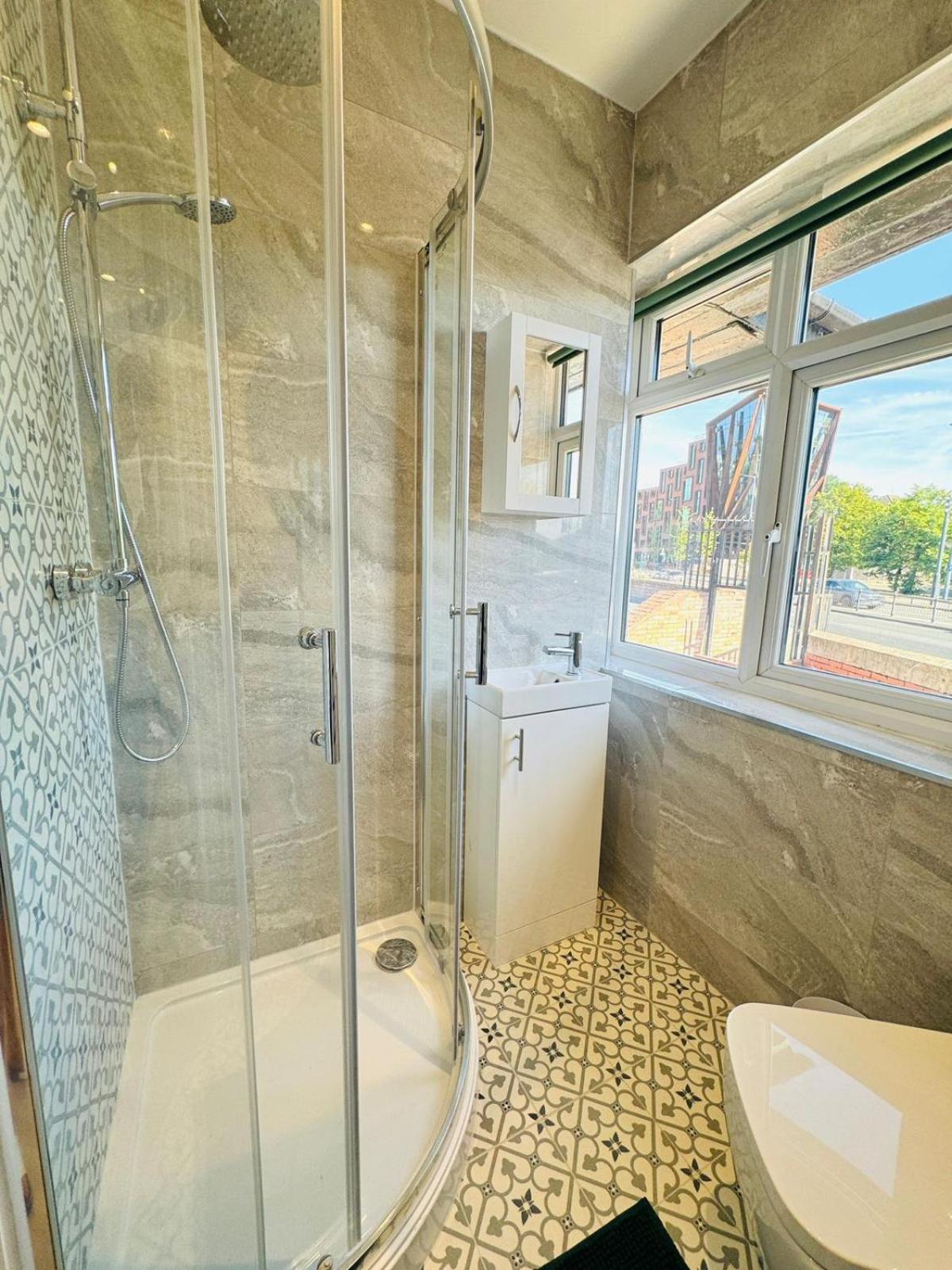 London City Center Top Studios Next To Westfield Shopping & Attractions Exterior photo