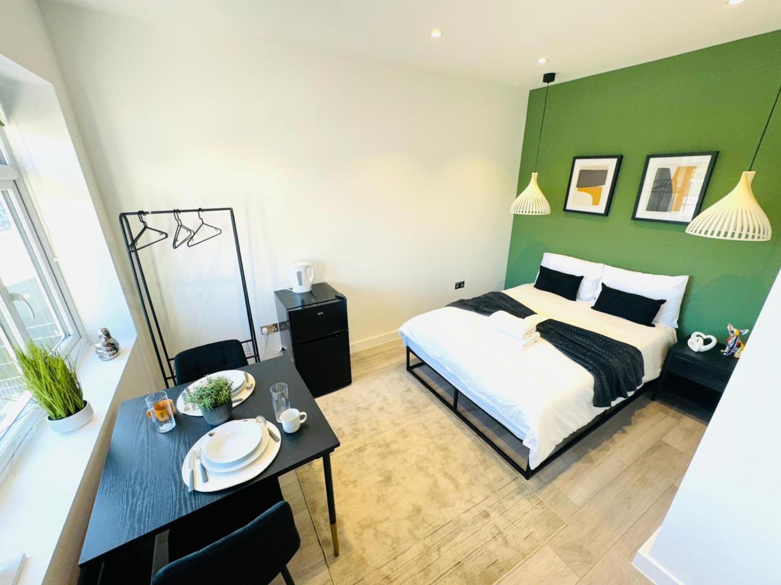 London City Center Top Studios Next To Westfield Shopping & Attractions Exterior photo